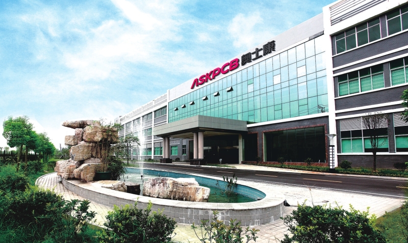 ���³�ӿ ���桱·��ǰ