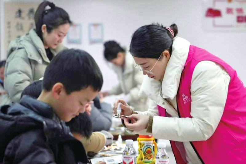 ���ؿ�չ���������ͥ��ŮȤζ�