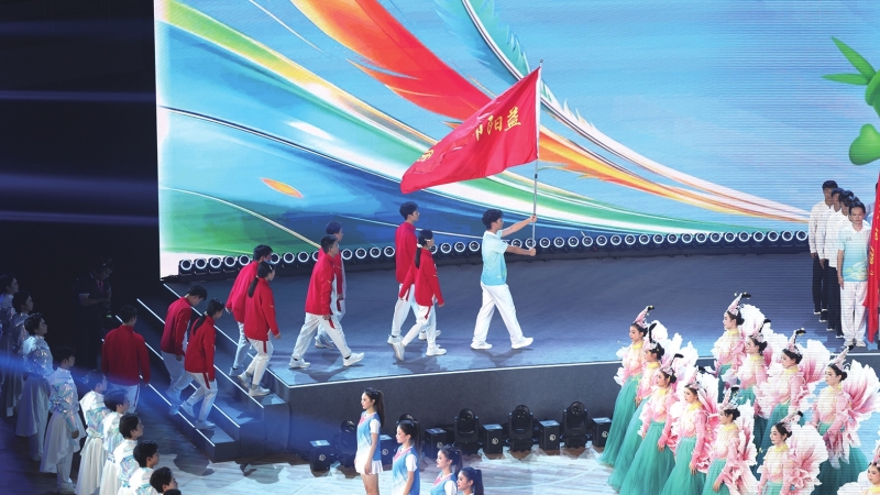 益阳市代表团入场