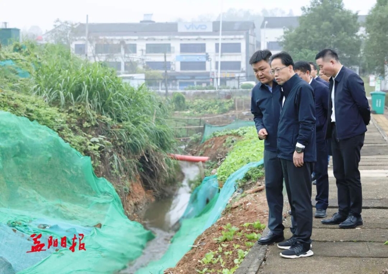 �����������湫··�����������쿴ˮ����ܱ߻�����״��